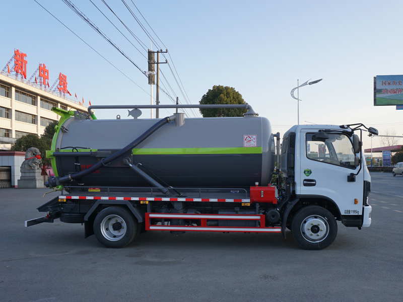 中潔牌XZL5121GXW6型吸污車